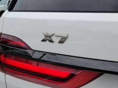 Used 2021 BMW X7 M50i w/ Executive Package AWD/4WD image 6