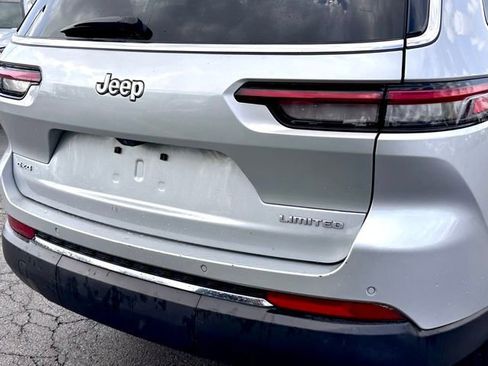 Used 2024 Jeep Grand Cherokee L Limited w/ Luxury Tech Group II image 12
