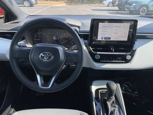 Used 2025 Toyota Corolla SE FWD image 17