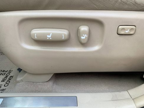 Used 2005 Lexus RX 330 FWD image 21