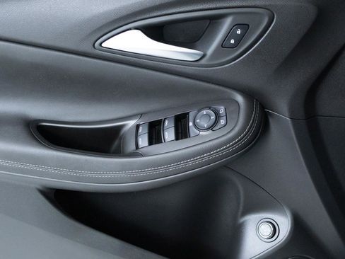 Used 2024 Buick Encore GX Preferred w/ Comfort Package FWD image 25