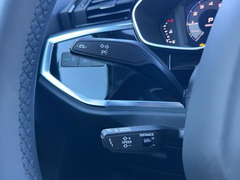 Used 2025 Audi Q3 2.0T Premium w/ Black Optic Sport Package image 26