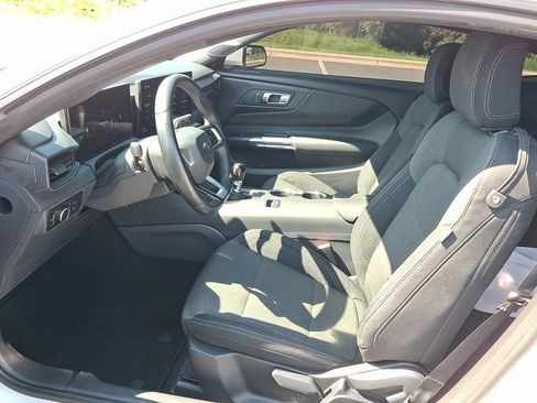 Used 2025 Ford Mustang GT RWD image 11