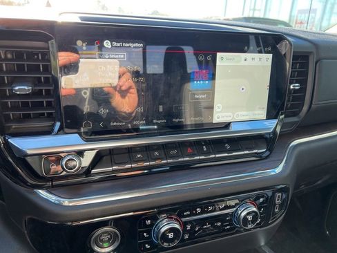 Certified 2023 GMC Sierra 1500 SLT w/ SLT Premium Package AWD/4WD image 15