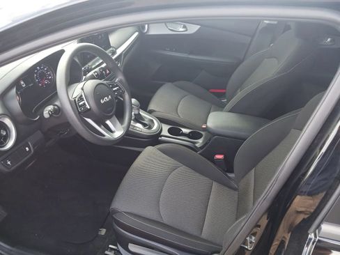 Used 2024 Kia Forte LXS FWD image 4
