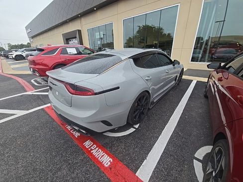 Used 2019 Kia Stinger GT2 AWD/4WD image 7