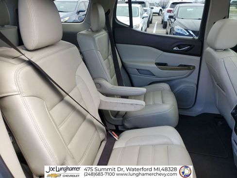 Used 2018 GMC Acadia Denali w/ Technology Package FWD image 30