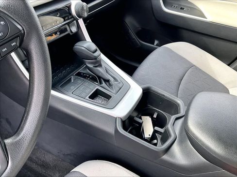 Used 2024 Toyota RAV4 XLE image 20