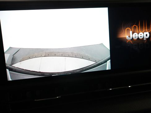 Used 2024 Jeep Wrangler Unlimited w/ Convenience Group image 26