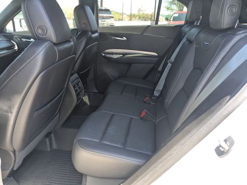 Used 2024 Cadillac XT4 Premium Luxury image 20