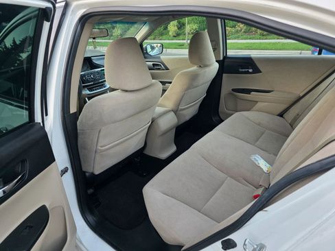 Used 2013 Honda Accord LX image 9