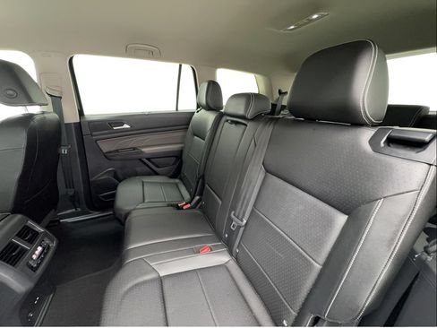 Used 2023 Volkswagen Atlas SE w/ Black Wheel Package FWD image 24