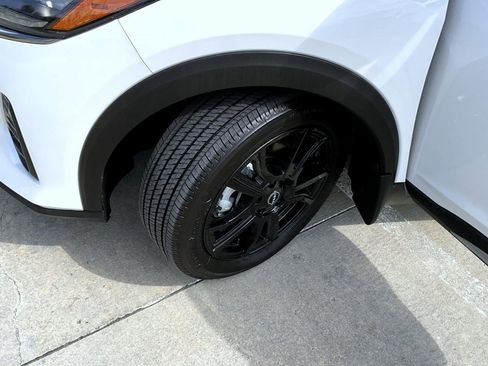 Certified 2024 Nissan Kicks SR w/ SR Premium Package image 25