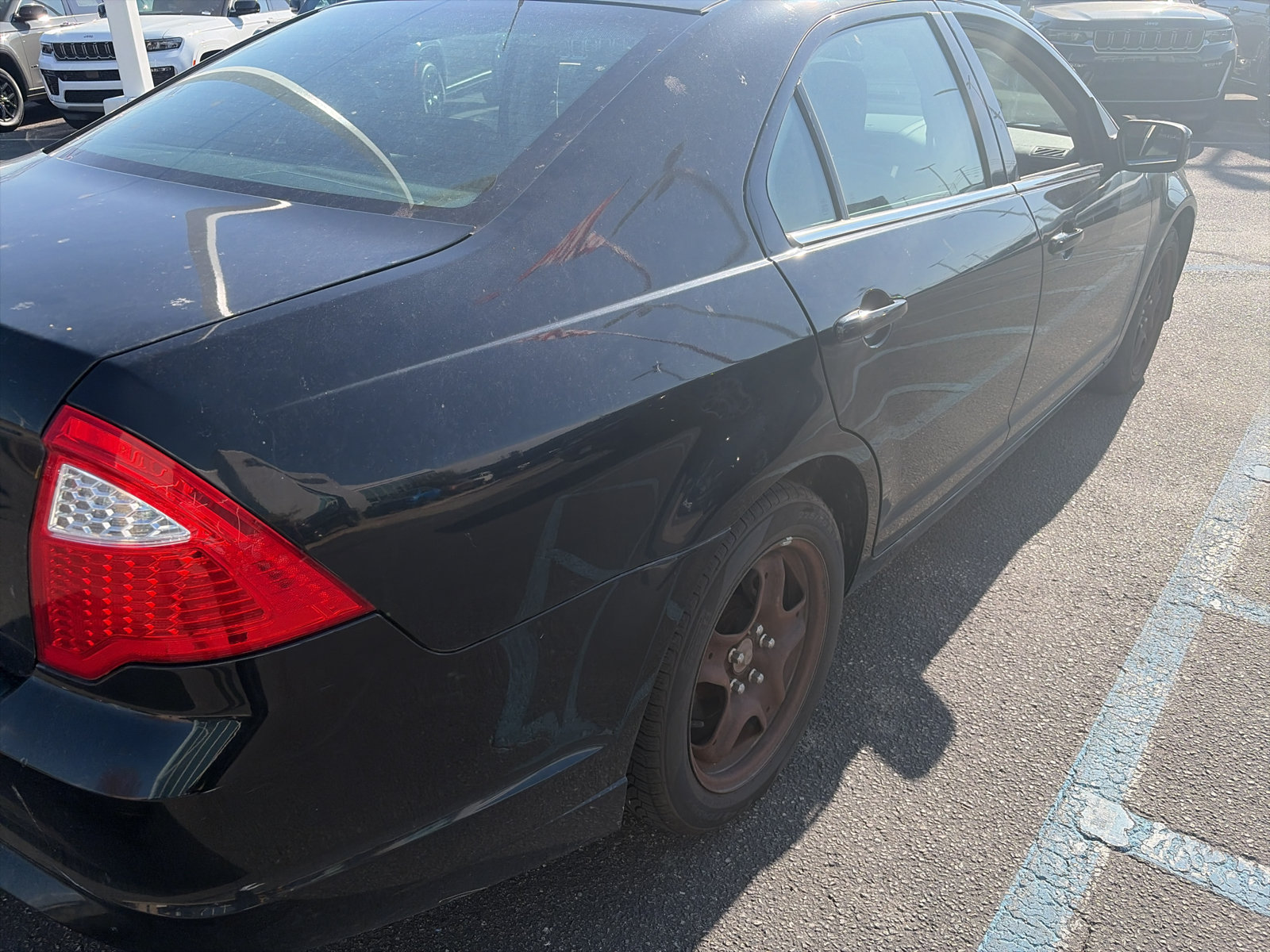 Used 2010 Ford Fusion SE FWD image 6