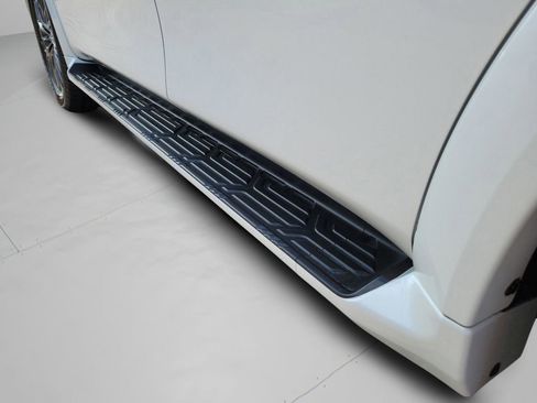 Used 2024 INFINITI QX80 Sensory w/ Cargo Package RWD image 39