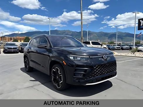 Used 2025 Volkswagen Tiguan SEL R-Line AWD/4WD image 2