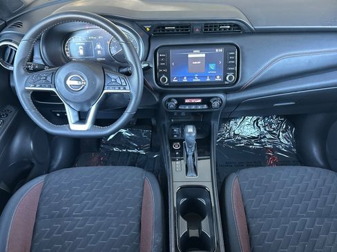 Used 2022 Nissan Kicks SR w/ Interior Electronics Package FWD image 12