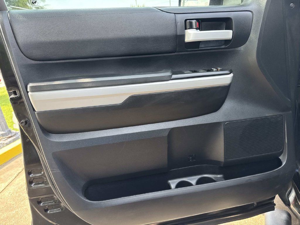 Used 2019 Toyota Tundra SR5 w/ SR5 Upgrade Package AWD/4WD image 20