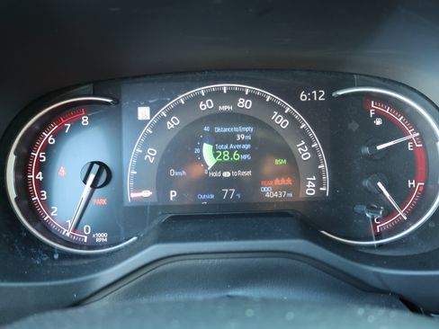 Used 2025 Toyota RAV4 XLE FWD image 24