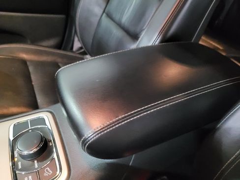 Used 2016 Jeep Grand Cherokee Limited image 42