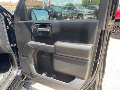 New 2026 Chevrolet Silverado 1500 Custom RWD image 9