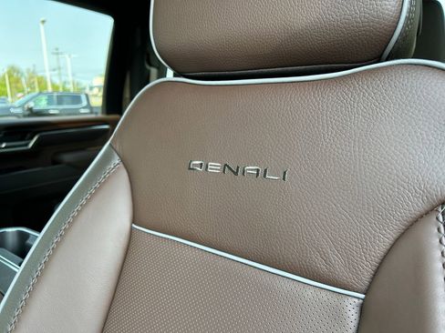 New 2026 GMC Sierra 2500 Denali w/ Denali Reserve Package image 17