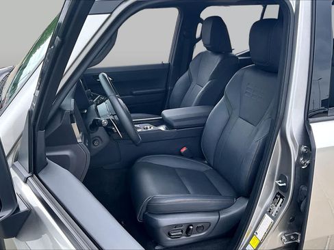 Used 2024 Lexus GX 550 AWD/4WD image 7