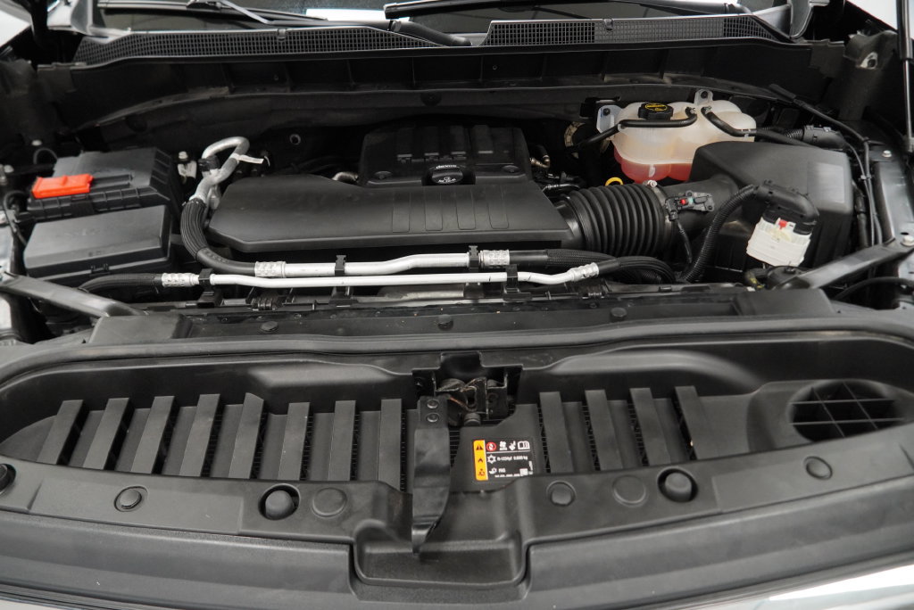 Used 2024 Chevrolet Silverado 1500 LT AWD/4WD image 44
