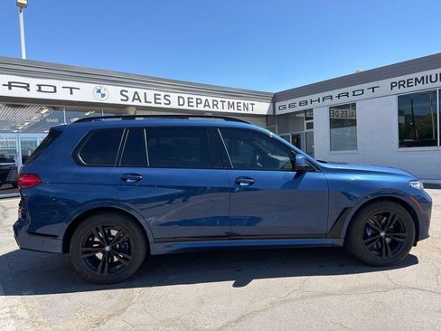 Used 2022 BMW X7 xDrive40i w/ M Sport Package AWD/4WD image 9