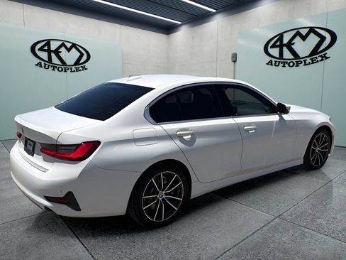 Used 2020 BMW 330i Sedan w/ Convenience Package RWD image 3