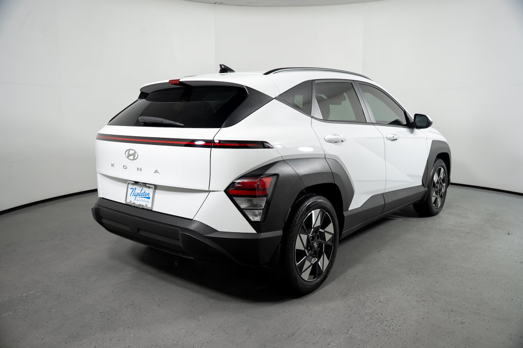 Used 2024 Hyundai Kona SEL FWD image 8
