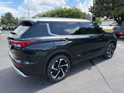 Used 2024 Mitsubishi Outlander SEL AWD/4WD image 3