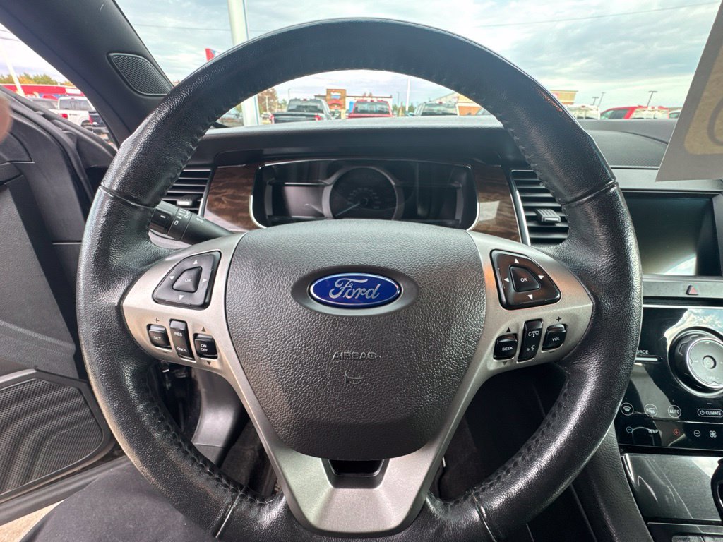 Used 2018 Ford Taurus Limited AWD/4WD image 41