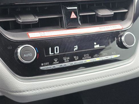 Certified 2025 Toyota Corolla SE image 43