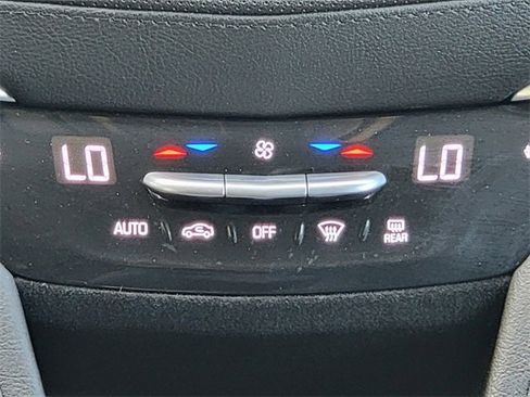 Used 2018 Cadillac XT5 Luxury image 29