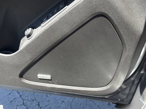 Used 2018 Chevrolet Equinox Premier FWD image 32