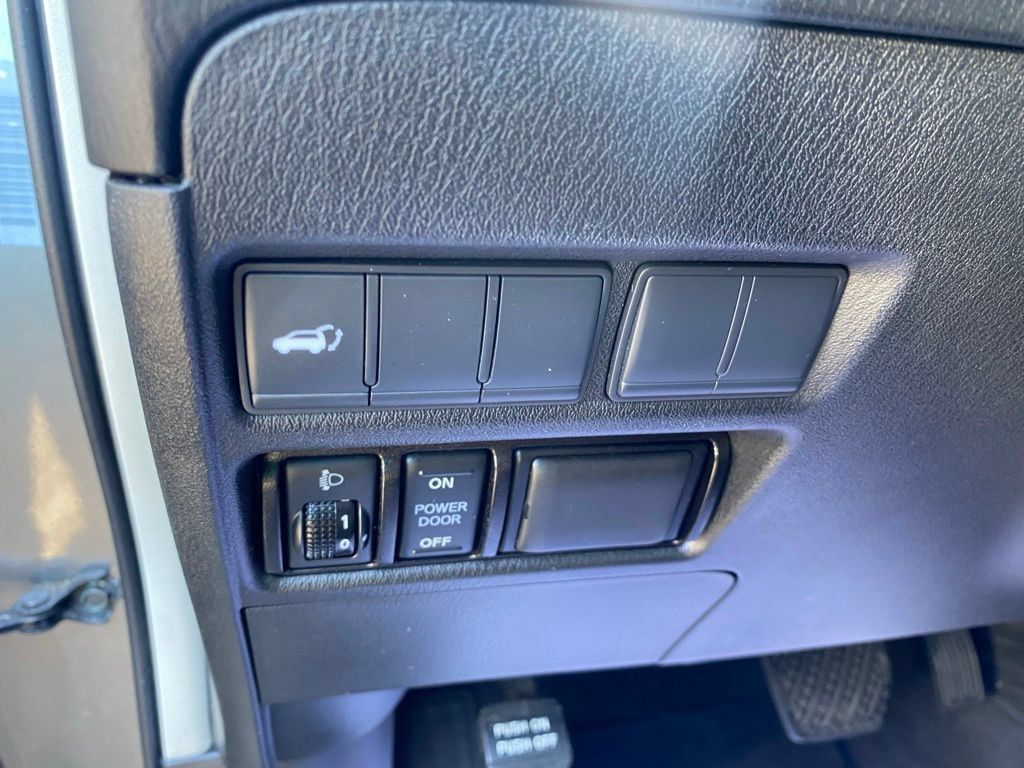 Used 2018 Nissan Armada SV w/ Driver Package AWD/4WD image 24
