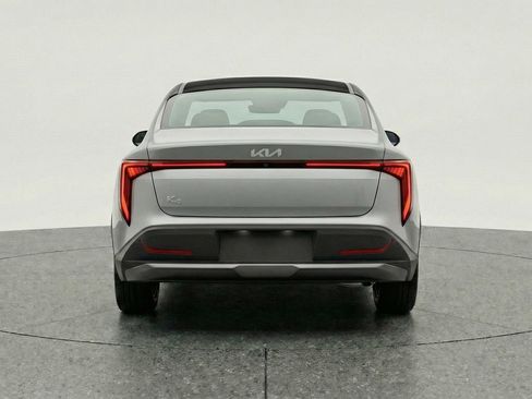 Used 2025 Kia K4 image 6