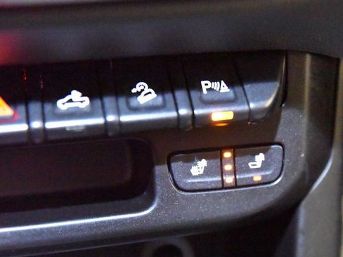 Used 2022 Chevrolet Colorado Z71 image 22