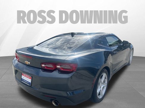 Used 2021 Chevrolet Camaro LT image 4