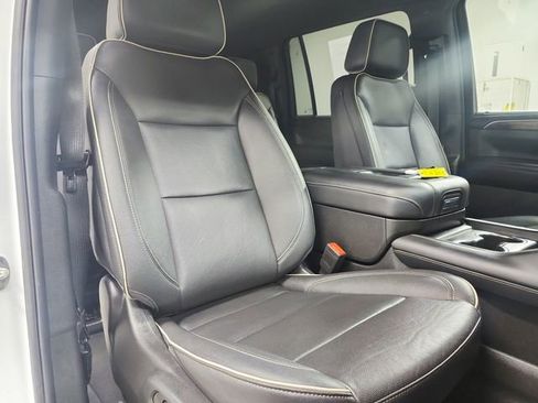Used 2023 Chevrolet Suburban Premier RWD image 44