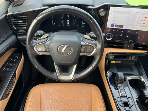Used 2022 Lexus NX 350h AWD image 11