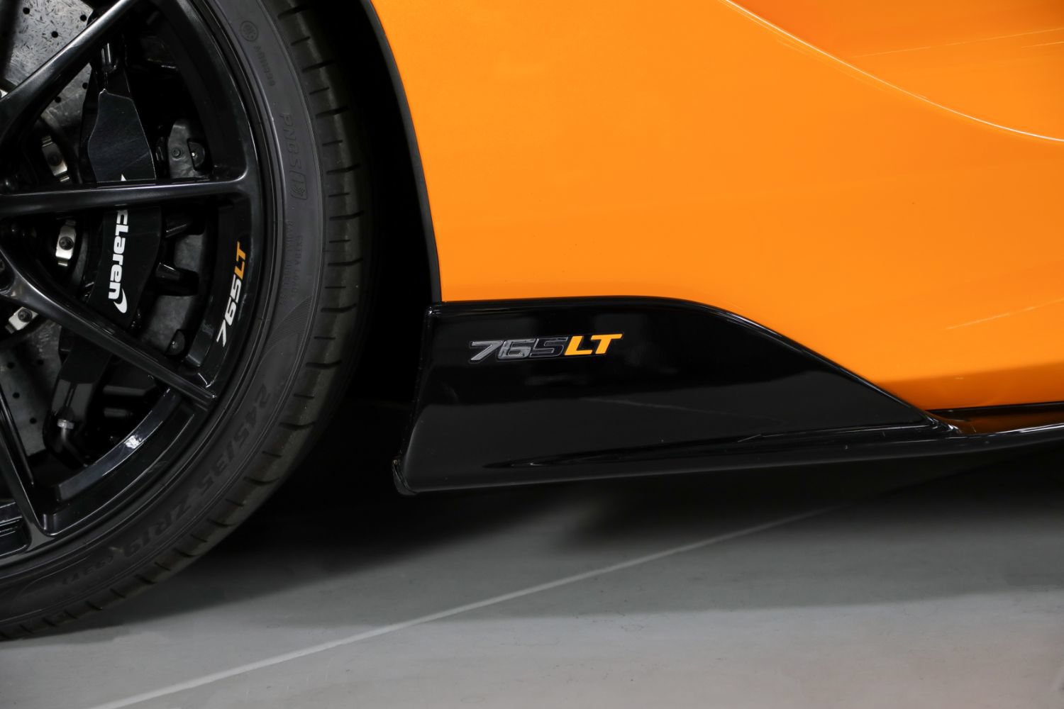Used 2021 McLaren 765LT RWD image 21