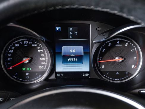 Used 2018 Mercedes-Benz GLC 300 4MATIC image 21