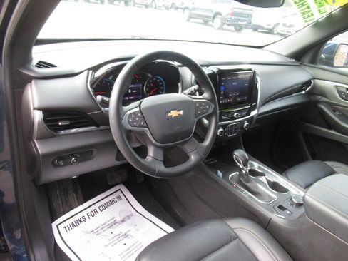 Used 2023 Chevrolet Traverse LT w/ LPO, Floor Liner Package image 21