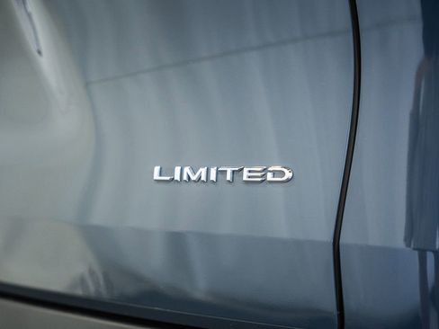 Used 2025 Toyota Grand Highlander AWD Hybrid image 8