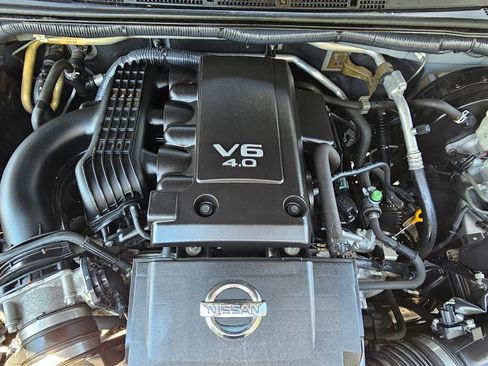Used 2015 Nissan Frontier SV w/ SV Value Truck Package RWD image 26