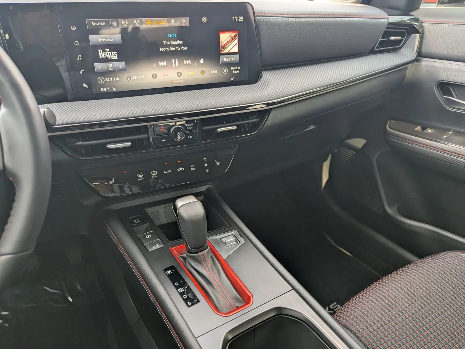 Certified 2025 Nissan Kicks SR w/ SR Premium Package FWD image 24