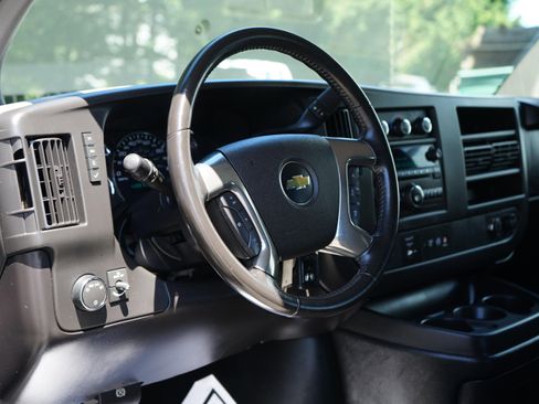 Used 2012 Chevrolet Express 2500 w/ Power Package RWD image 9