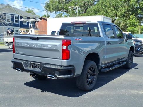 Used 2025 Chevrolet Silverado 1500 LT Trail Boss w/ Convenience Package II AWD/4WD image 5